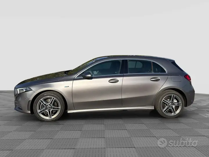Mercedes-Benz A 250 2021 photo 2