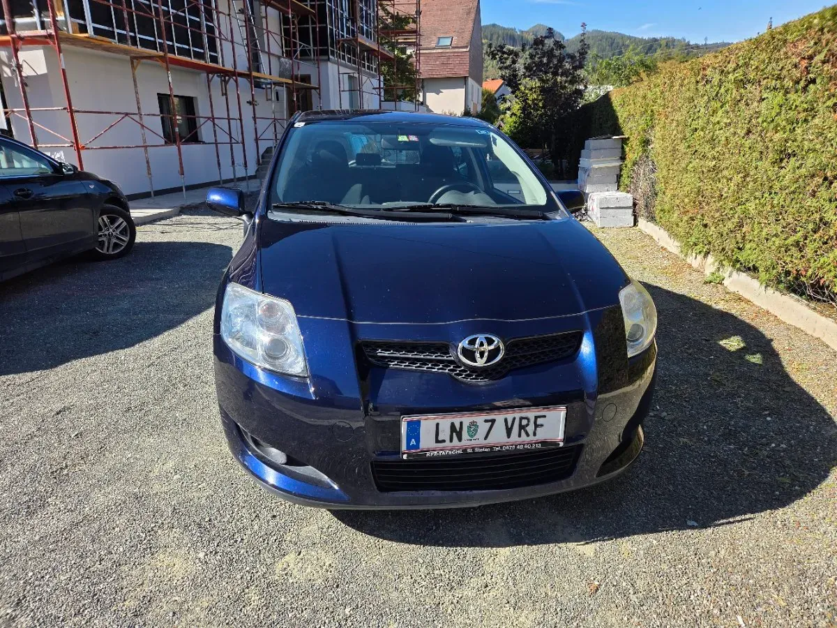 Toyota Auris 2008 photo 2