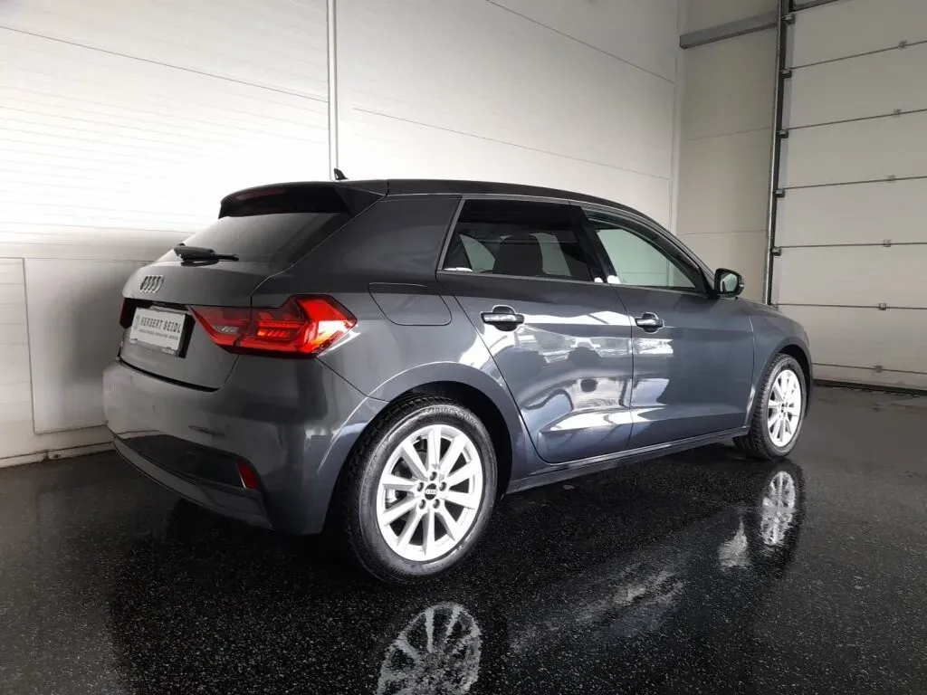 Audi A1 2023 photo 2