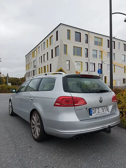 Volkswagen Passat 2012 photo 4