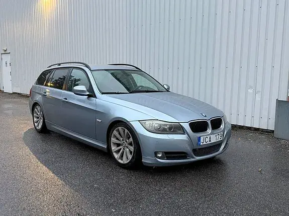 BMW 320D 2009 photo 2