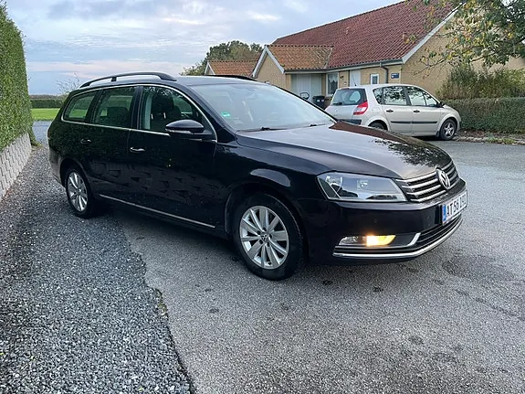 Volkswagen Passat 2012 photo 2