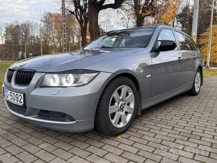 BMW 320 2006 photo 2