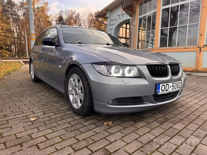BMW 320