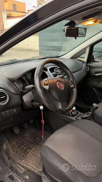 Fiat Grande Punto 2013 photo 4