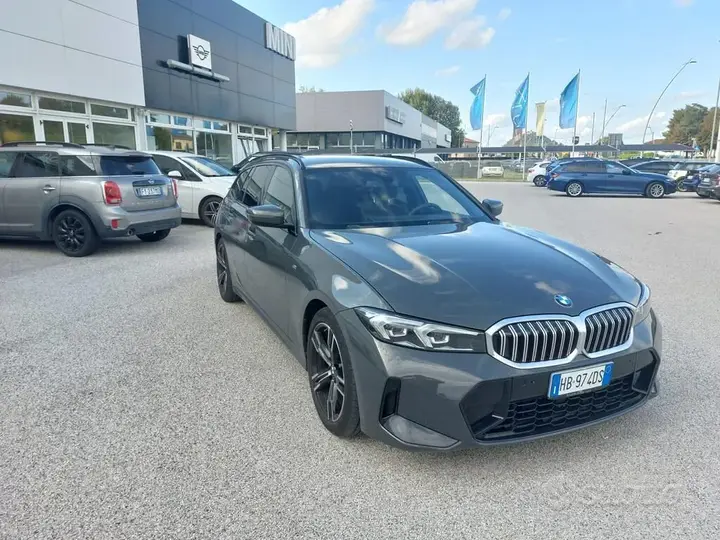 BMW 3 Series 2025 photo 3