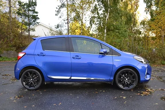 Toyota Yaris 2017 photo 5