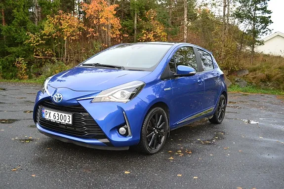 Toyota Yaris 2017 photo 2