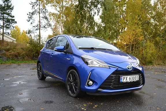 Toyota Yaris 2017 photo 3