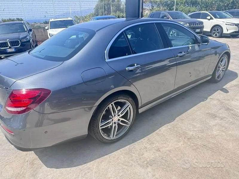 Mercedes-Benz E-Class 2017 photo 4