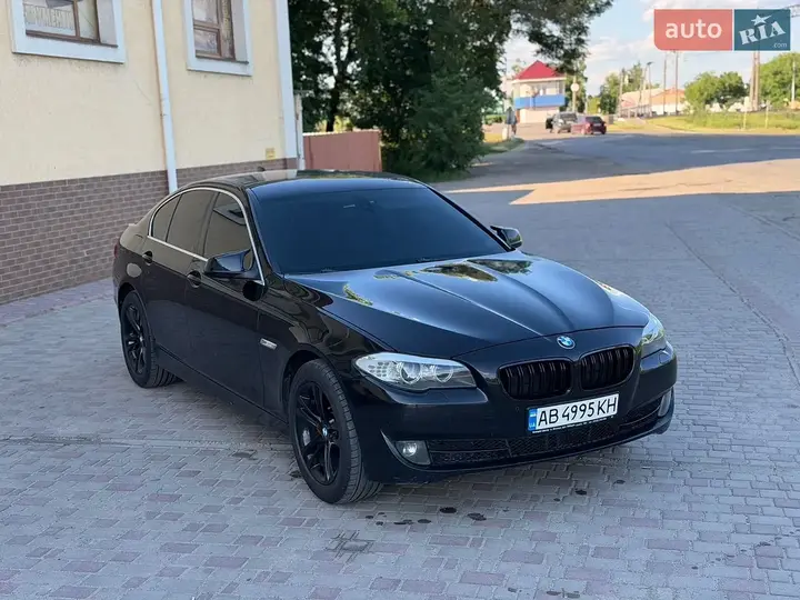 BMW 5 Series 2010 photo 4