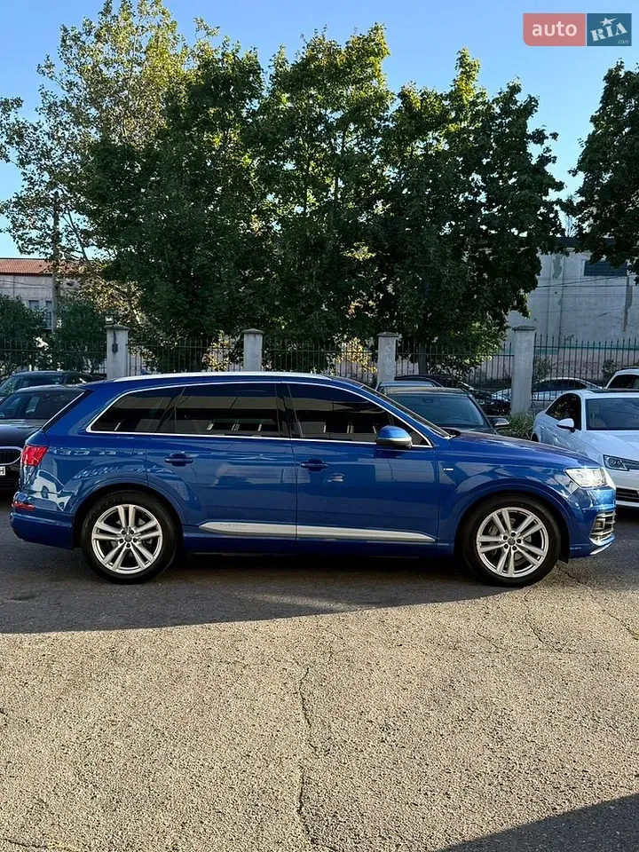 Audi Q7 2016 photo 3
