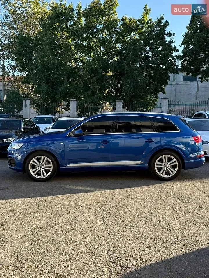Audi Q7 2016 photo 4