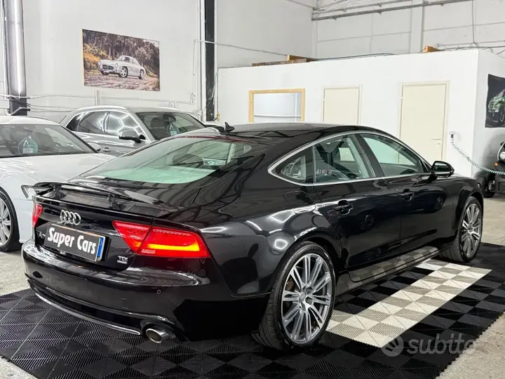 Audi A7 2012 photo 4