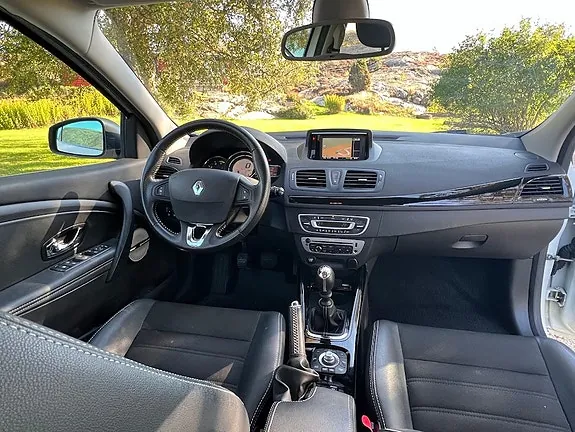 Renault Megane Iii 2014 photo 4