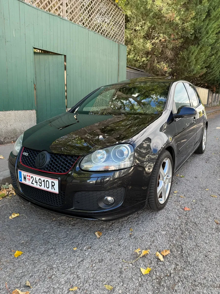 Volkswagen Golf 2012 photo 3