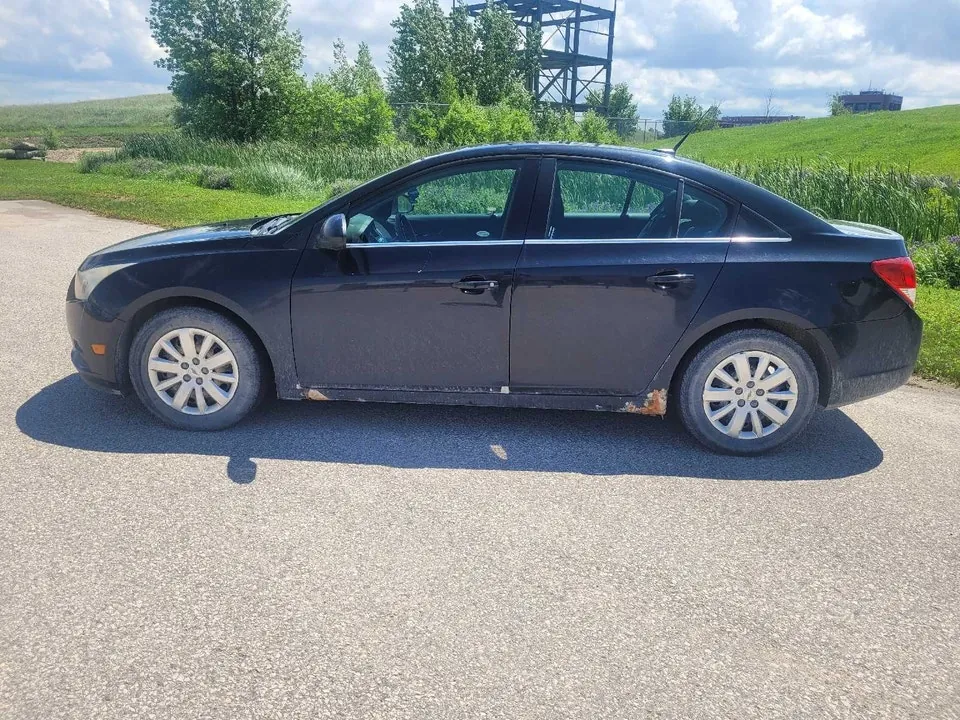 Chevrolet Cruze 2011 photo 3