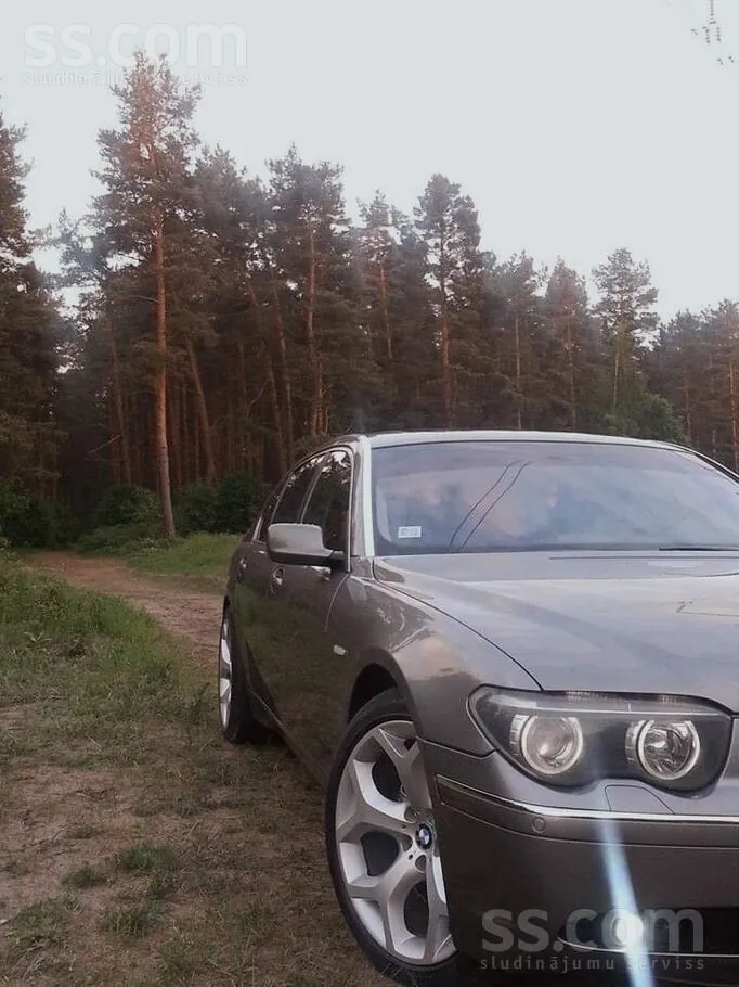 BMW E66 2003 photo 2