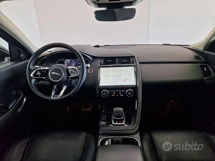 Jaguar E-Pace 2021 photo 5