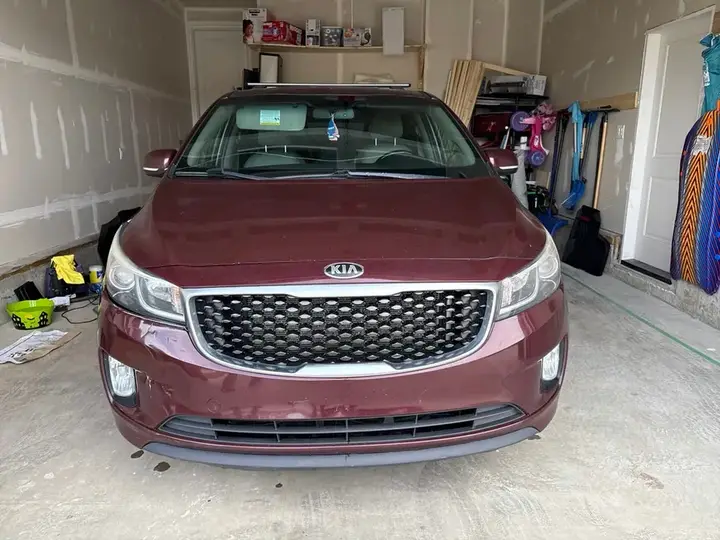 Kia Sedona 2015 photo 3