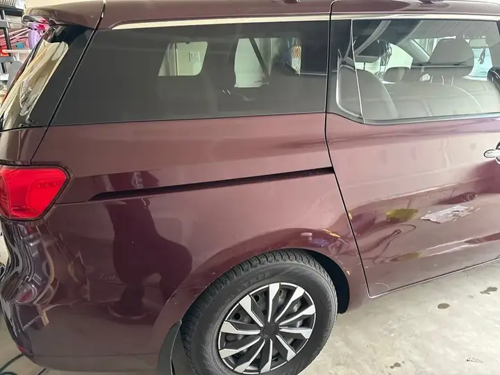 Kia Sedona 2015 photo 5