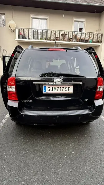 Kia Carnival 2009 photo 3