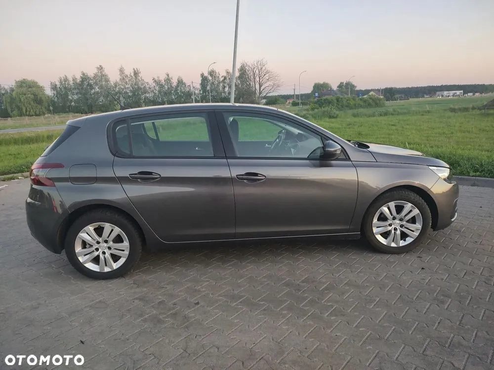 Peugeot 308 2018 photo 2