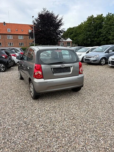 Kia Picanto 2008 photo 2