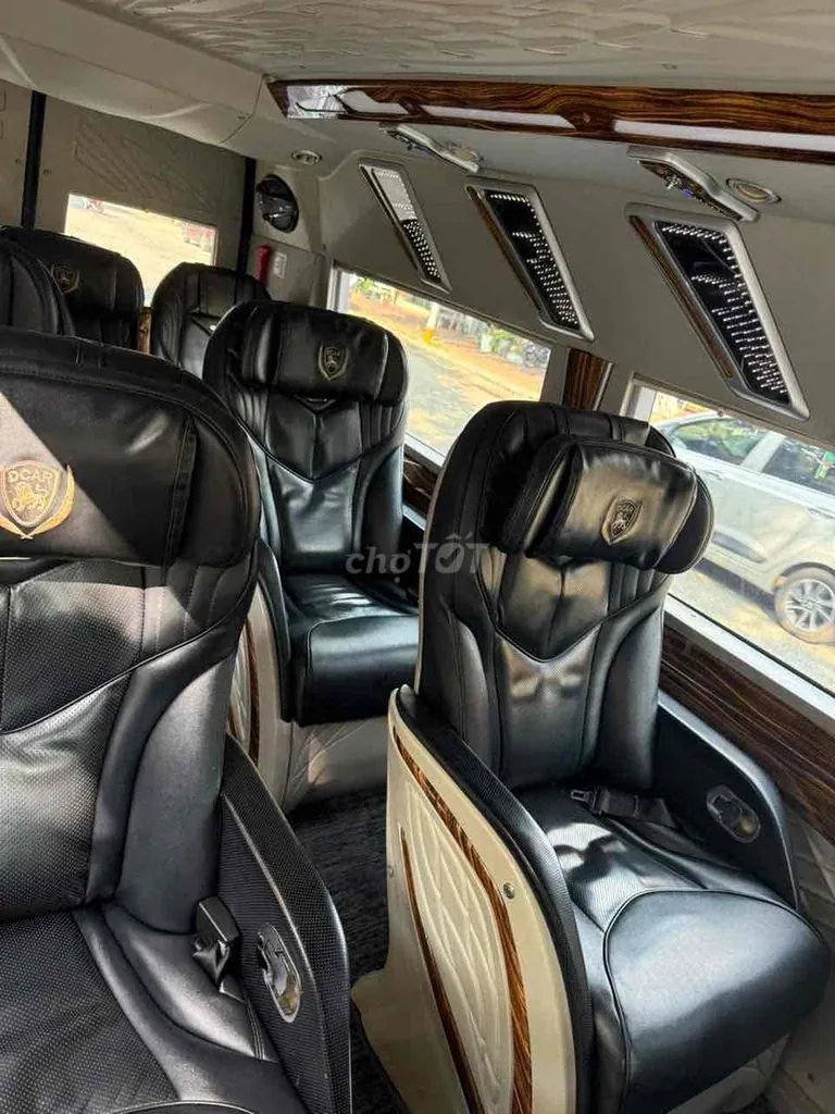 Ford Transit photo 4
