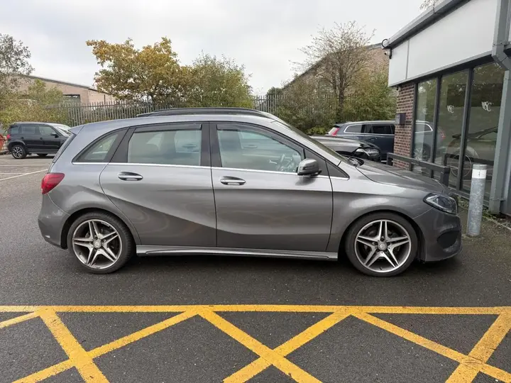 Mercedes-Benz B-Class 2015 photo 3