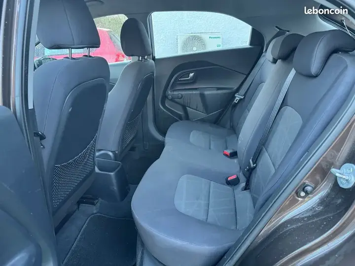 Kia Rio 2012 photo 5
