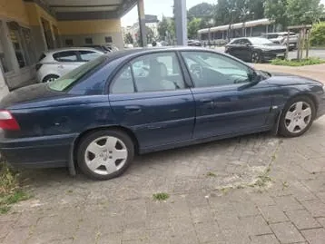 Opel Omega 2000 photo 2