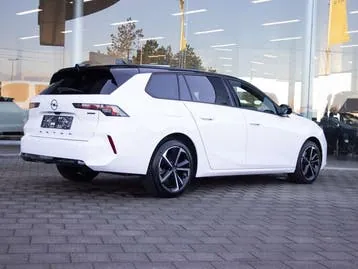Opel Astra 2024 photo 3