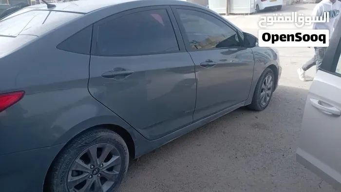 Hyundai Accent 2018 photo 3