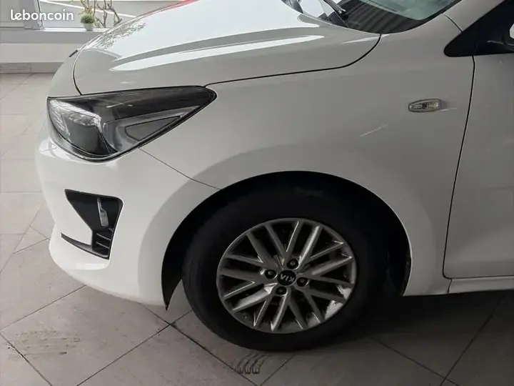 Kia Rio 2021 photo 3