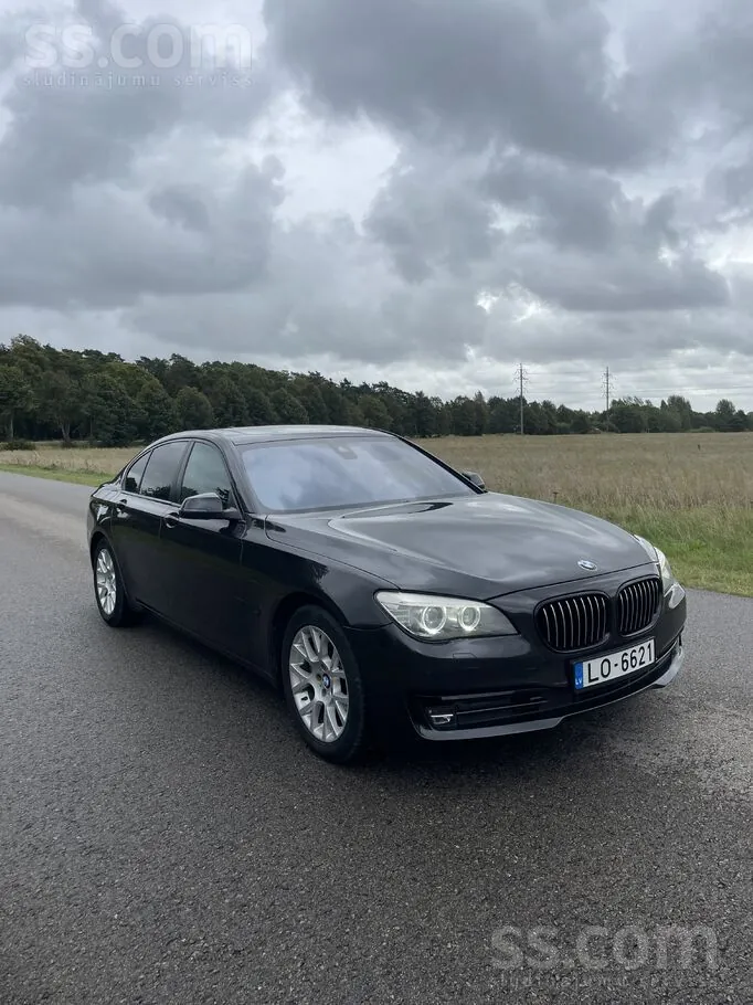 BMW 730