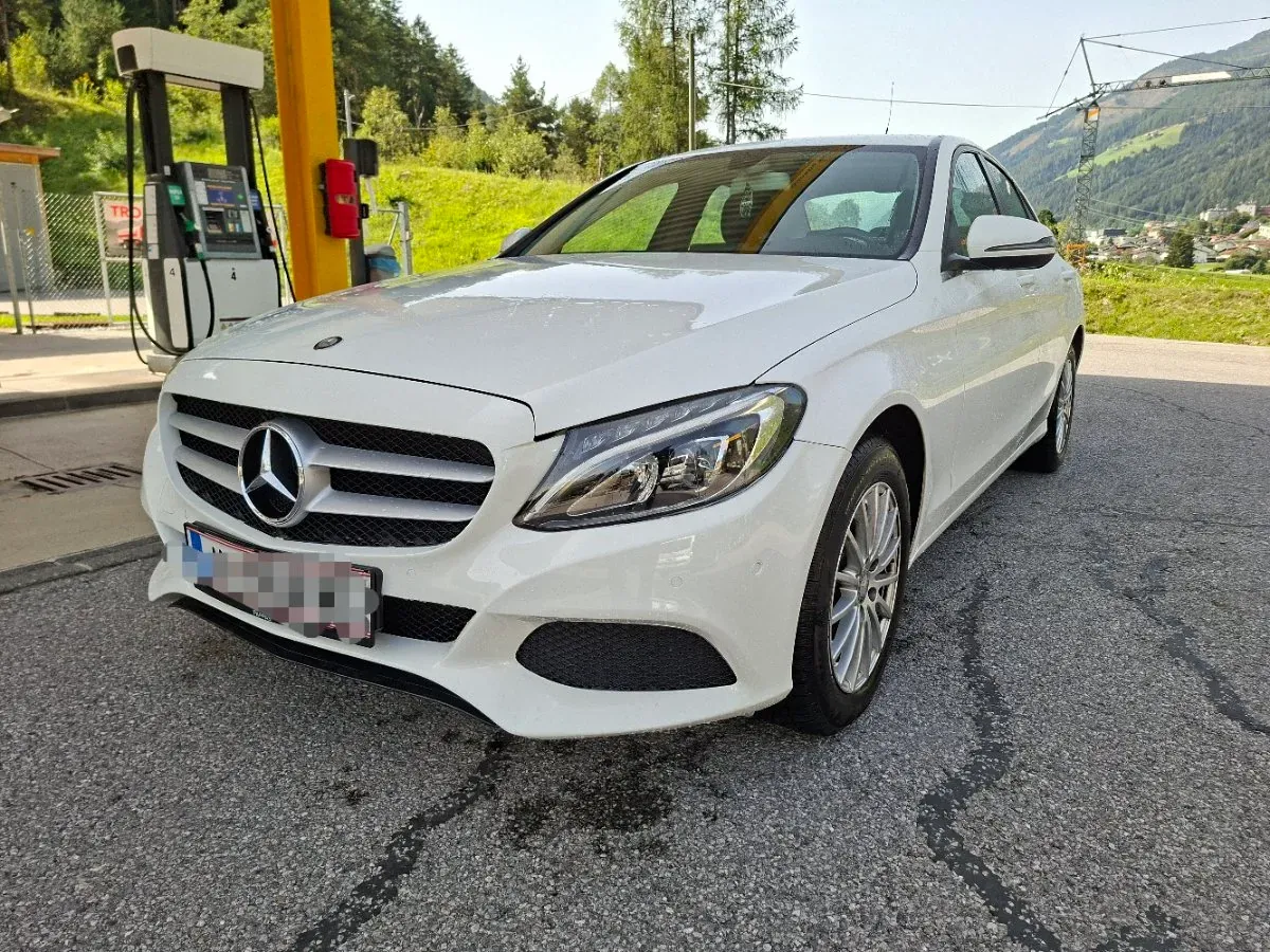 Mercedes-Benz C-Class 2017 photo 3
