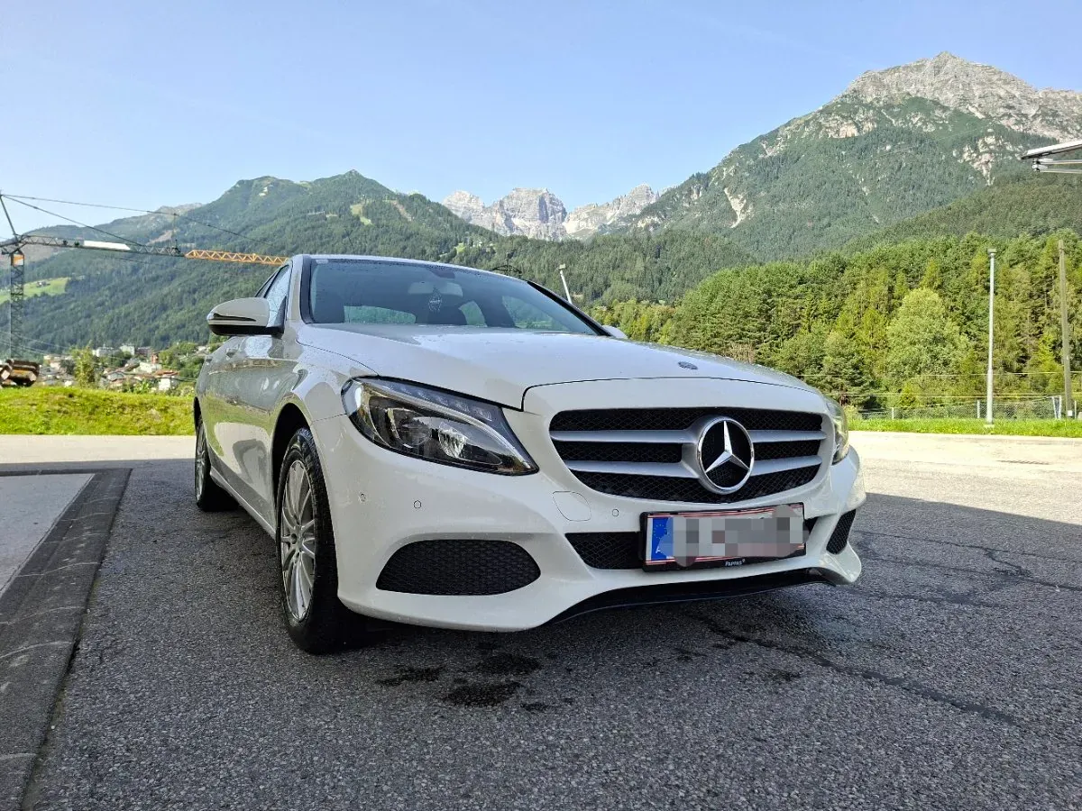 Mercedes-Benz C-Class 2017 photo 2