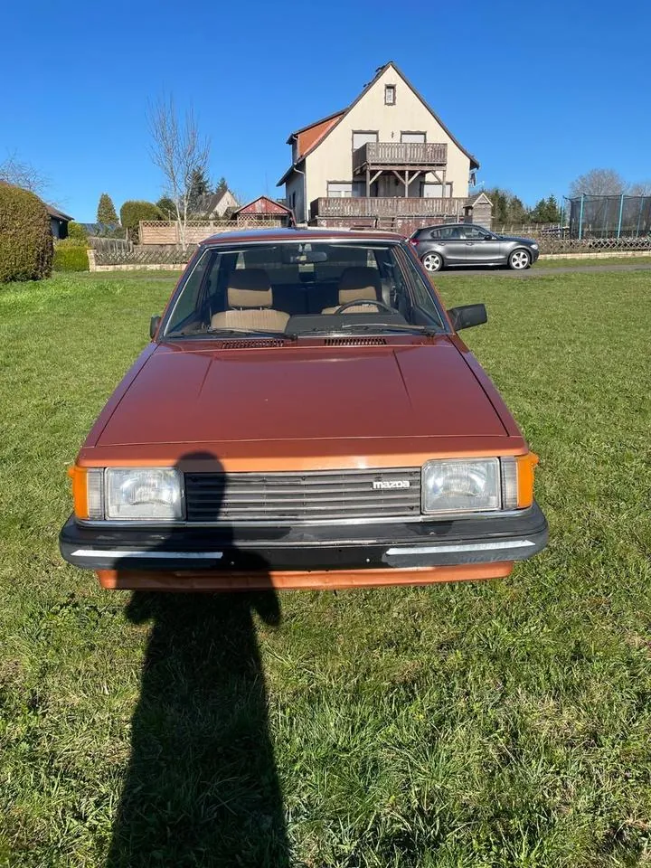 Mazda 323