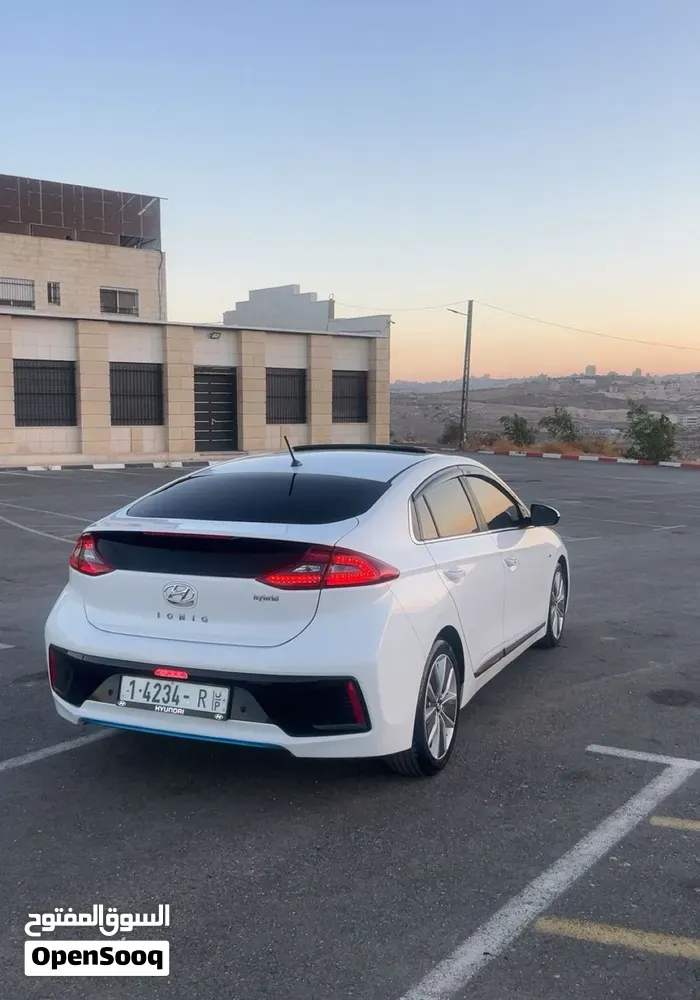Hyundai Ioniq