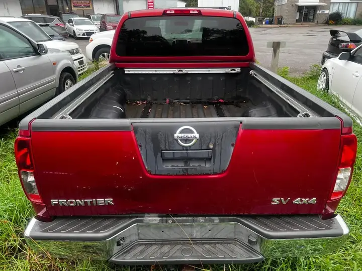Nissan Frontier 2012 photo 4
