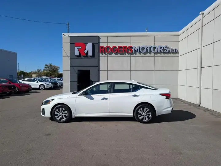 Nissan Altima 2024 photo 2