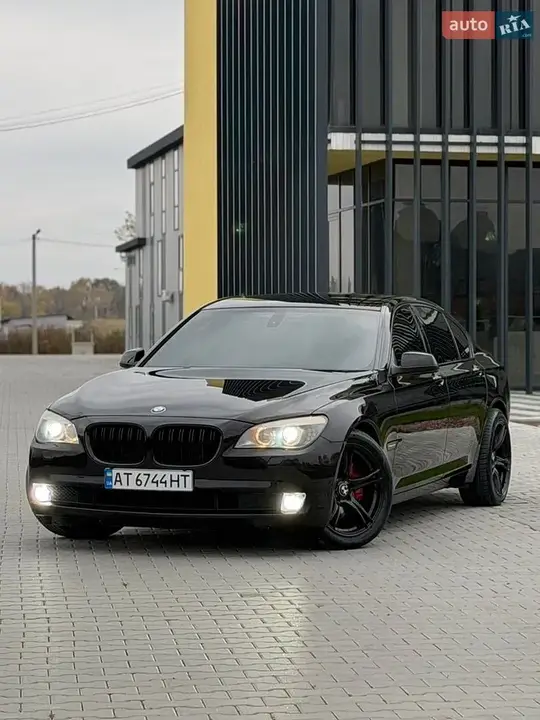 BMW 7 Series 2010 photo 5