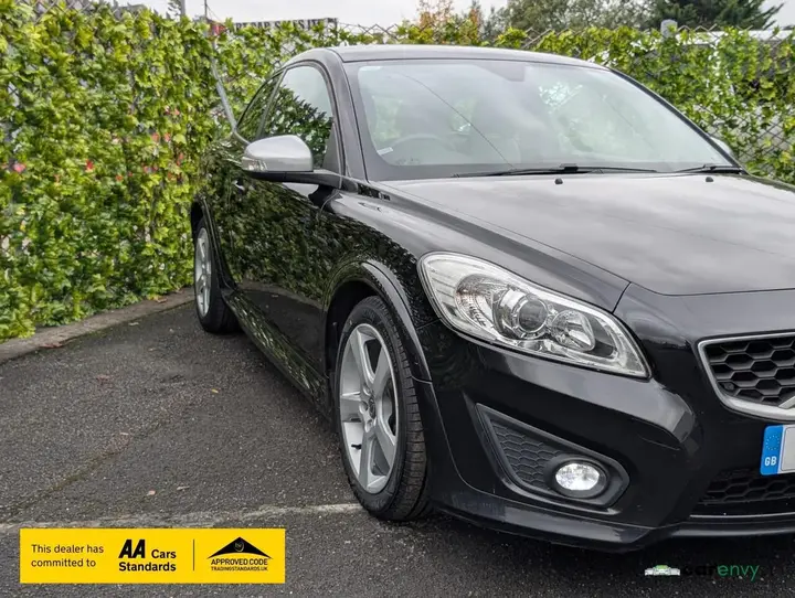 Volvo C30 2012 photo 2