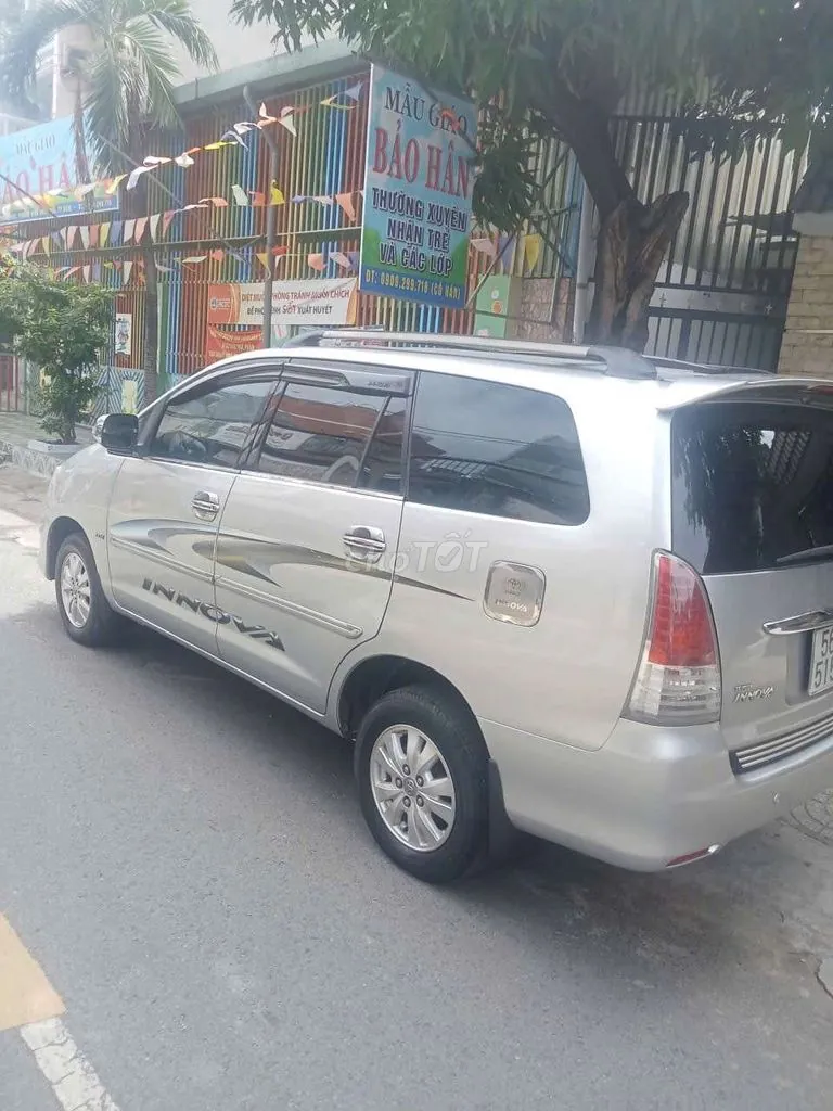 Toyota Innova 2009 photo 5