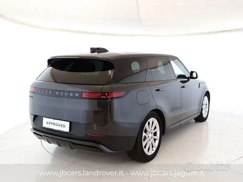 Land Rover Range Rover Sport 2023 photo 2