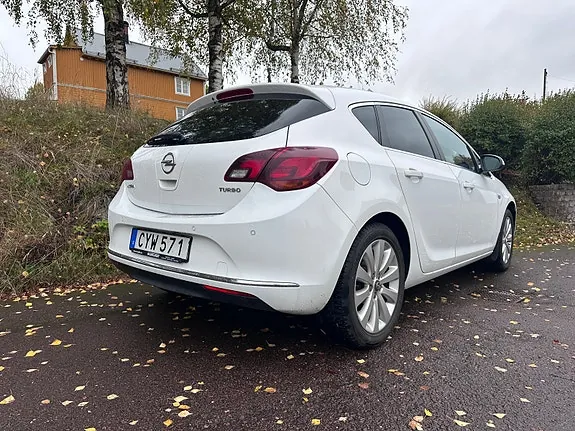 Opel Astra 2015 photo 3
