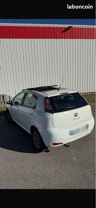 Fiat Punto 2012 photo 2