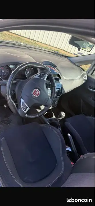 Fiat Punto 2012 photo 3