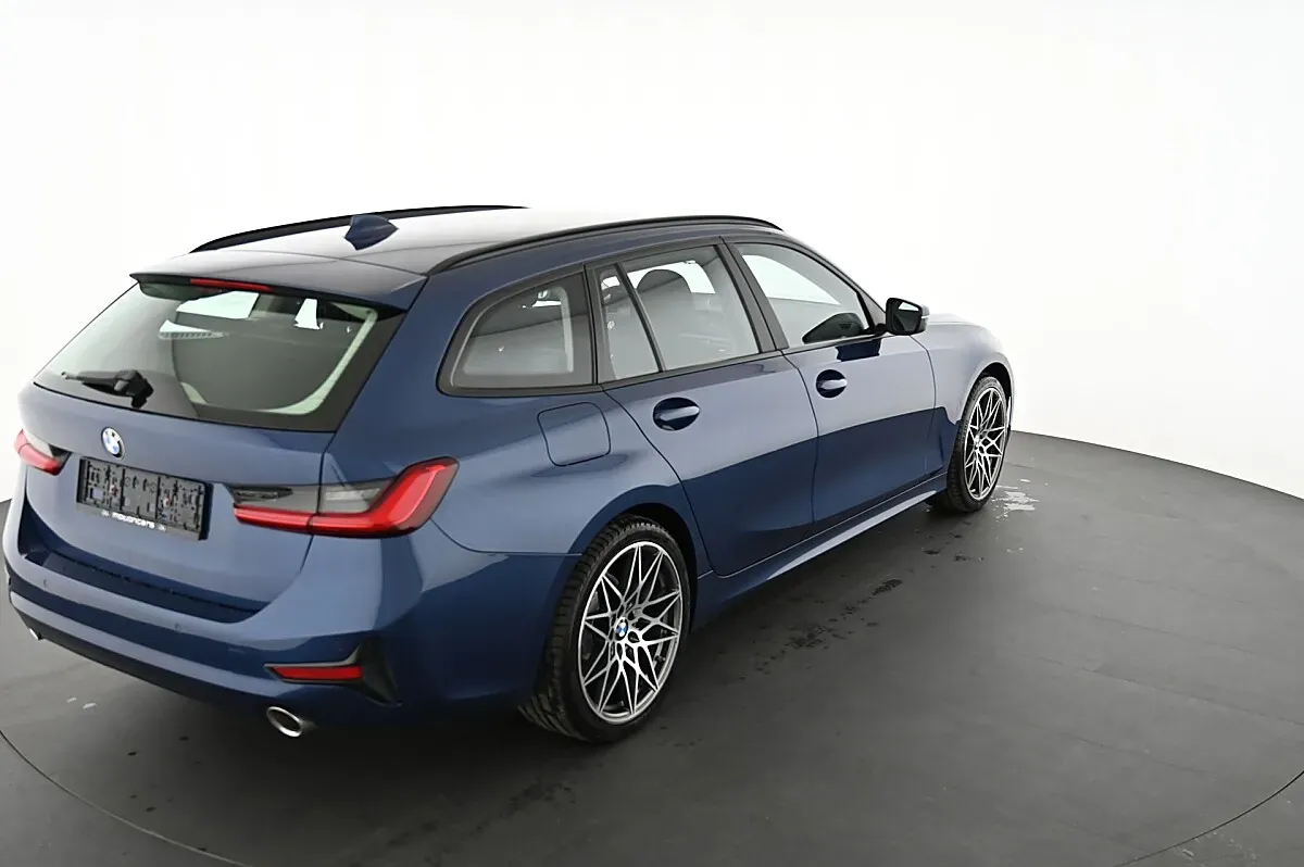 BMW 3 Series 2021 photo 2